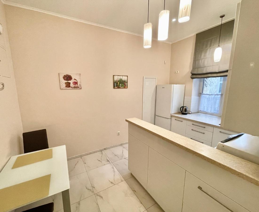 Apartments On Sholom Aleikhema リヴィウ エクステリア 写真