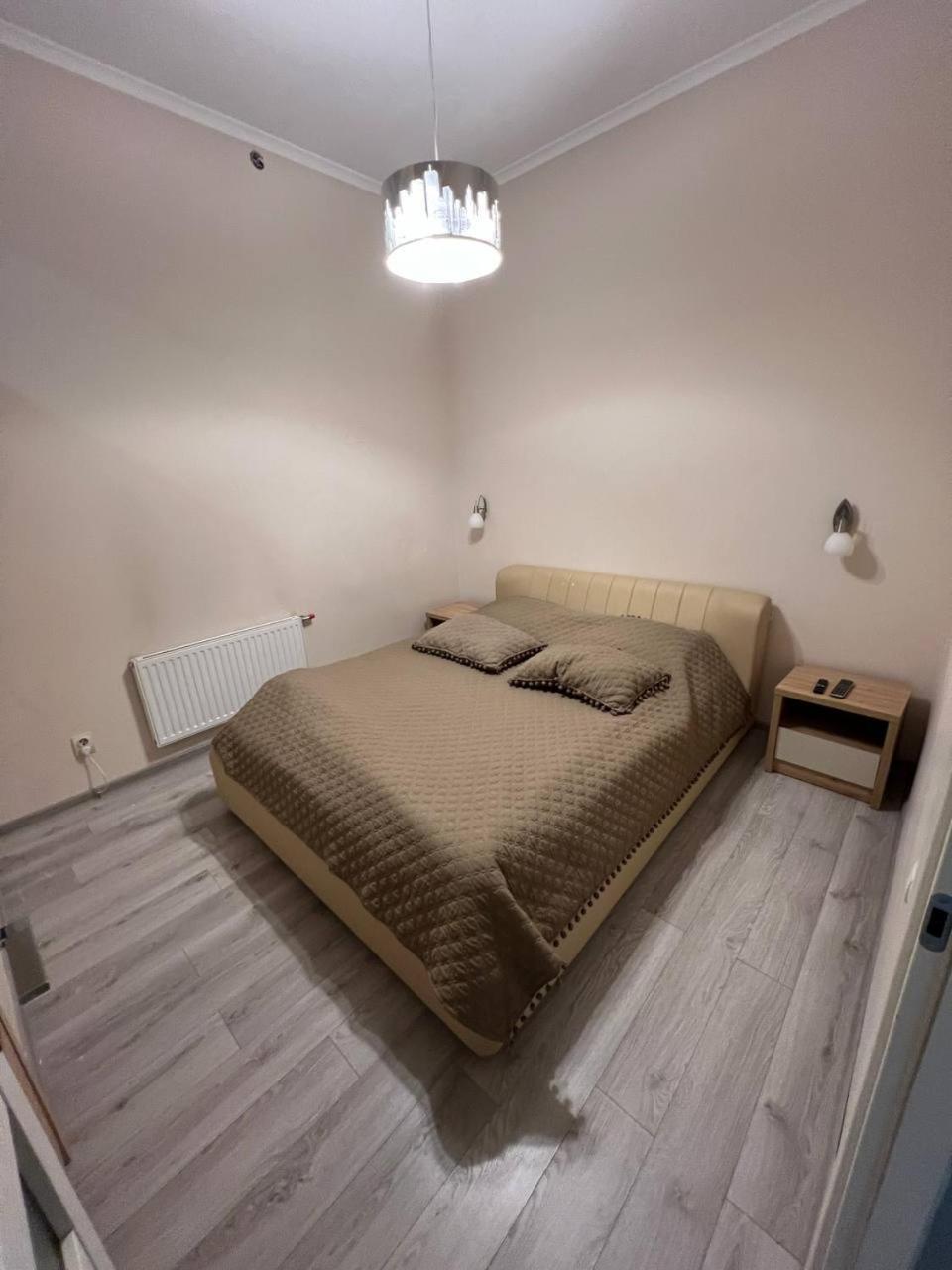 Apartments On Sholom Aleikhema リヴィウ エクステリア 写真